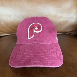Philadelphia PhilliesMaroon Baseball Cap with White Embroidered Logo - Men's Hat